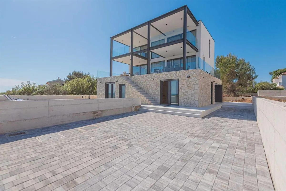 Villa Serena Luxury Seafront Escape With Pool Privlaka  0*, Privlaka (Zadar) Croácia